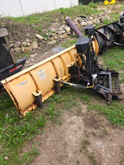 3 fisher 8' snow plow all 3 are 3 plug set ups ,