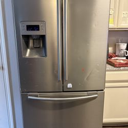 USED Samsung Refrigerator 