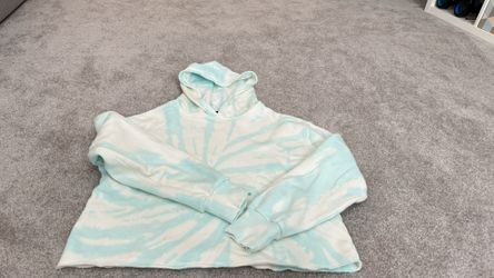 Girls’ clothing 