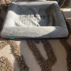 Zee  Dog Bed
