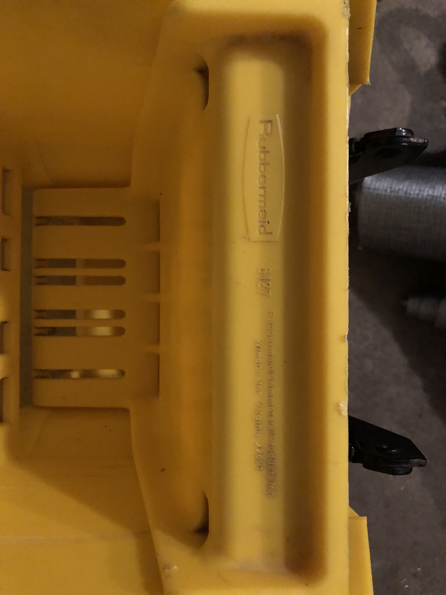 Rubbermaid Mop Bucket With Wringer