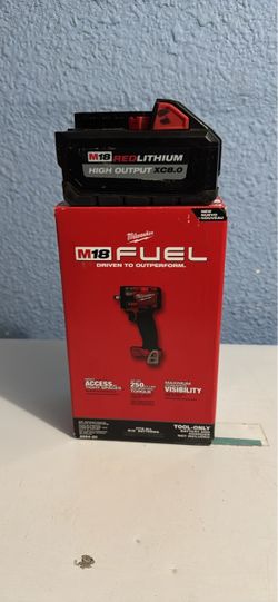Milwaukee M18 Fuel Impact Wrench with XC8.0 Battery