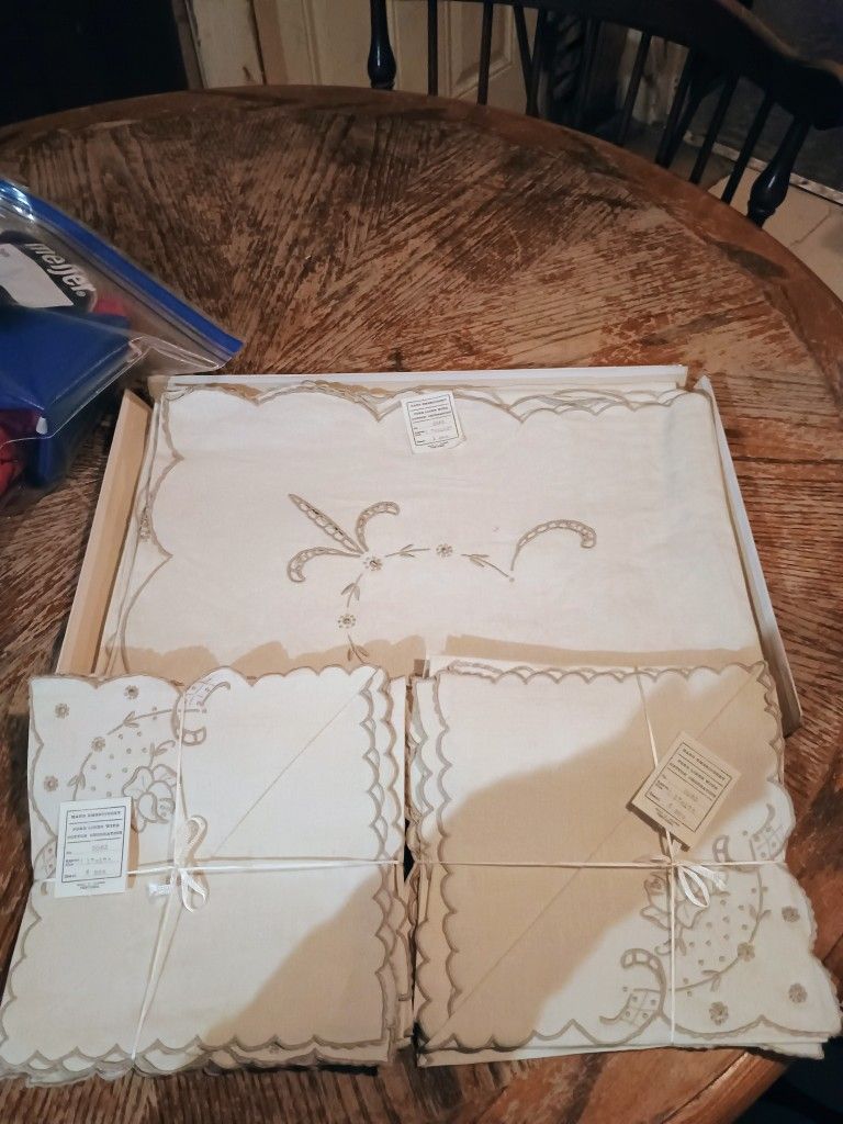 Vintage Hand Embroidery 12 Table Place Mats And 1 Table Cover From Portugal