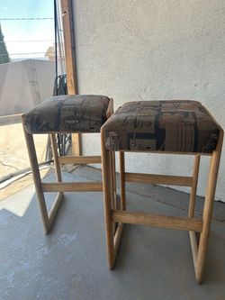 2 Wooden Bar Stools