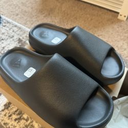 Yeezy Slide Dark Onyx