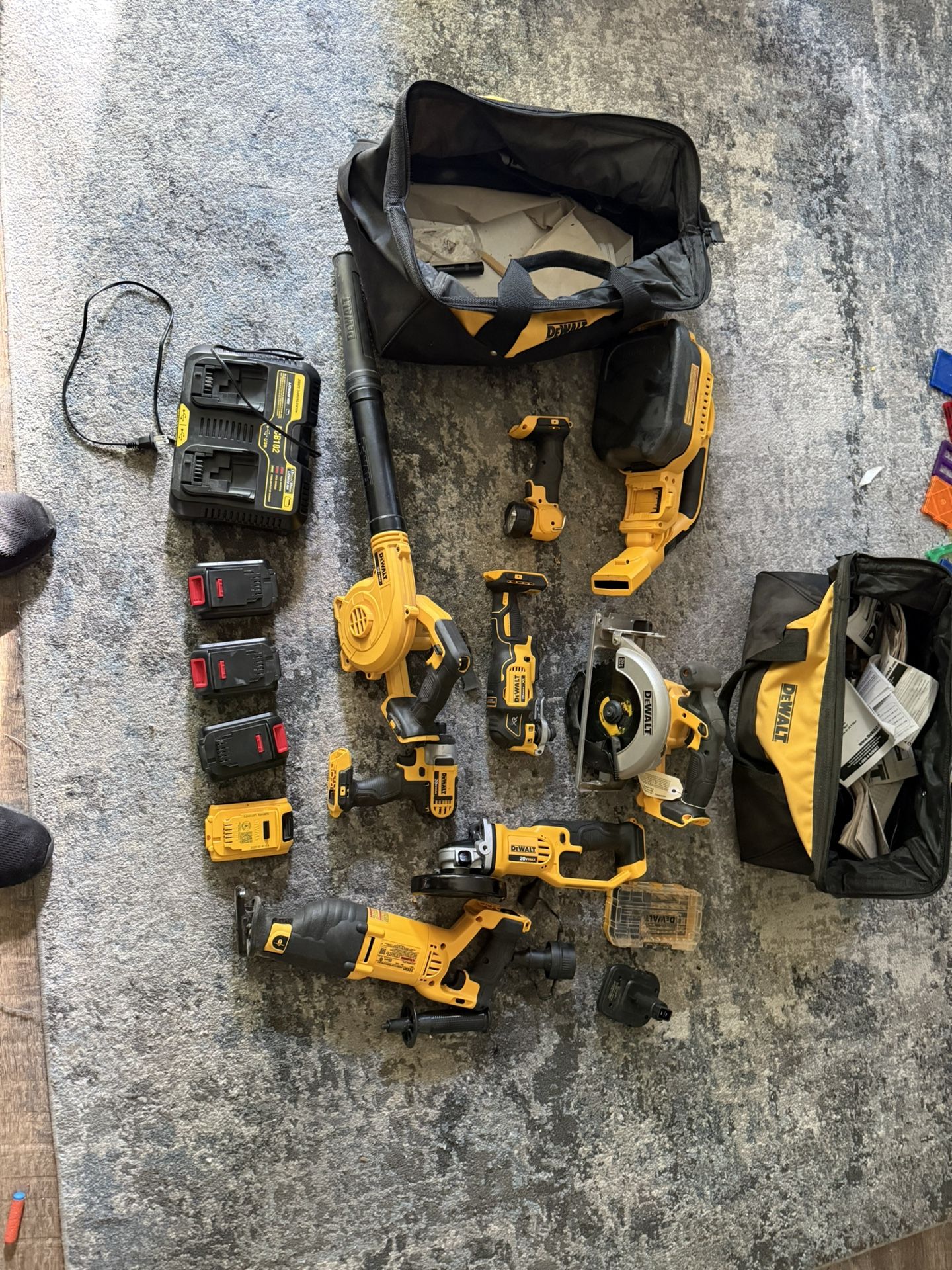 Dewalt Tool Set for Sale in Bakersfield, CA - OfferUp
