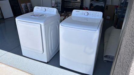 Like-New Samsung Electric Washer & Dryer Set (Oct 2023) – Single Owner