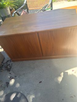 Hutch storage