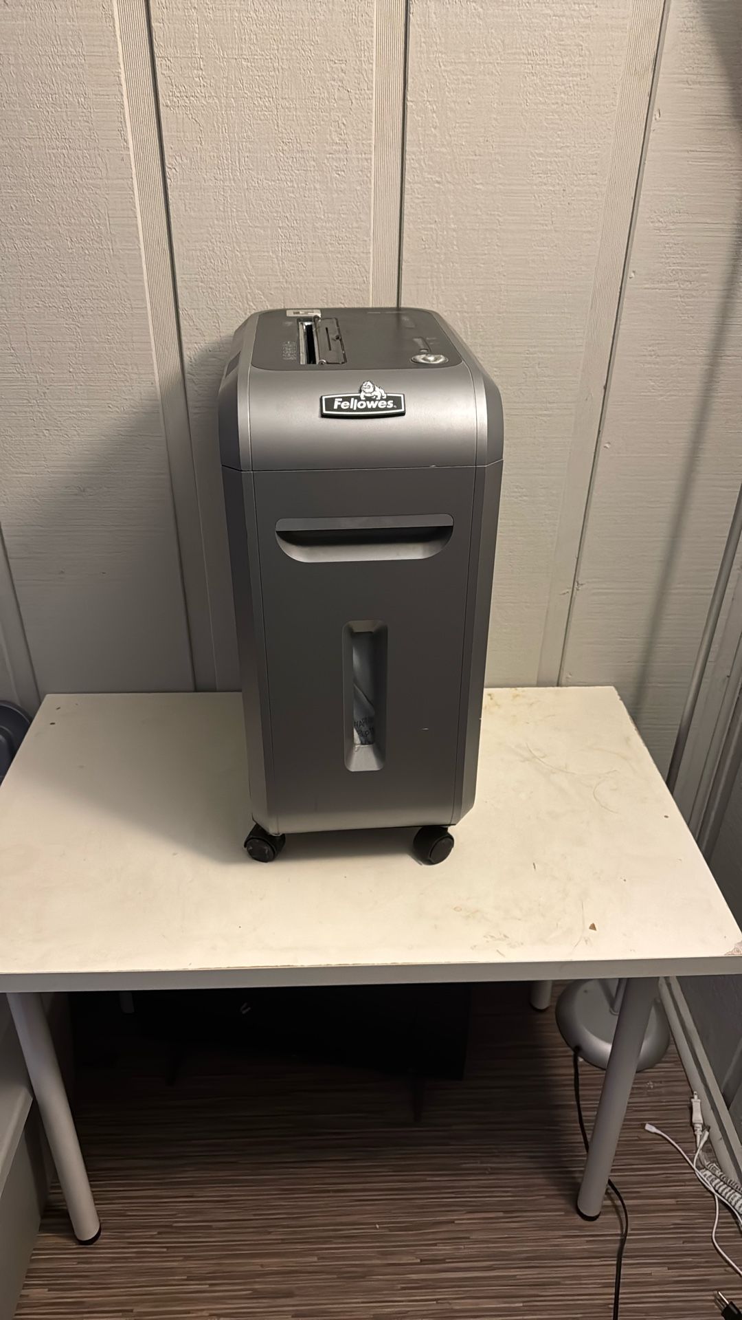 Fellowes Paper Shredder