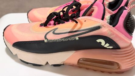 NIKE AIR MAX 2090