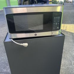 MICROWAVE GENERAL ELECTRIC ( USED ) Good Condition