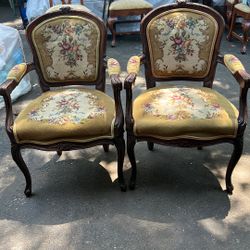Vintages Chairs 
