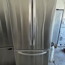 Refrigerator (33” Wide)