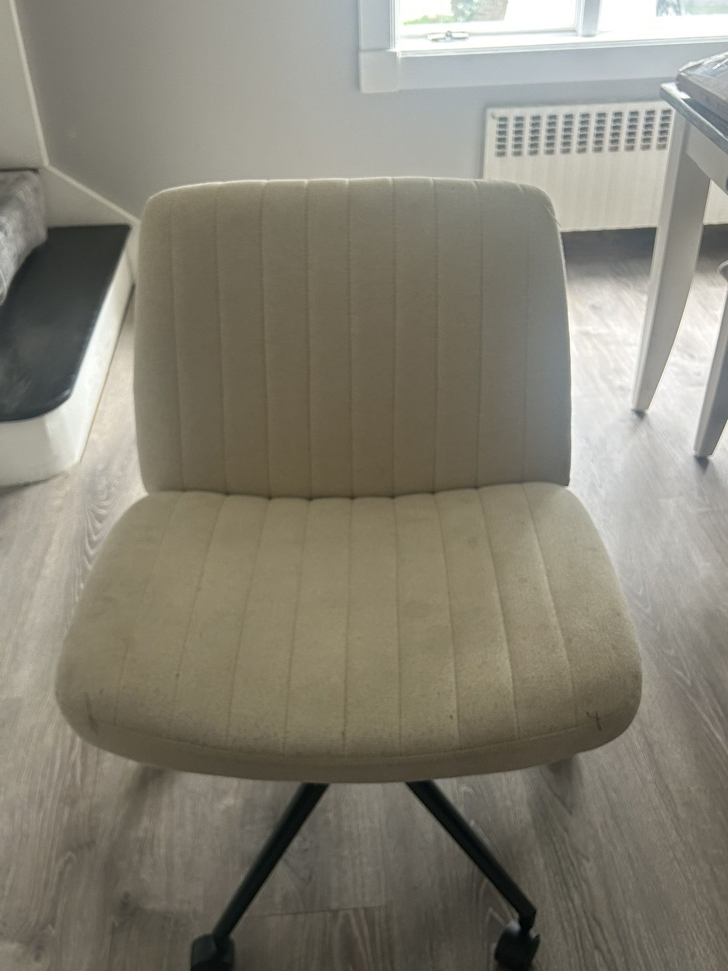 Extra Wide Chair