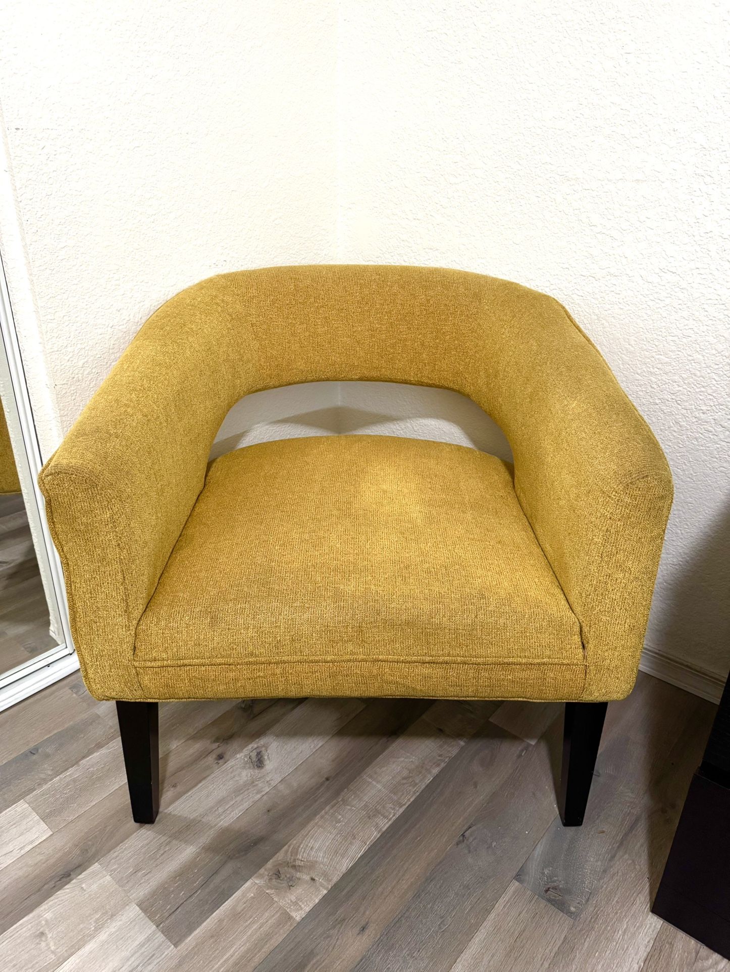 Barrel Accent Chair