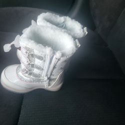 Carter's Snow Boots Size 5