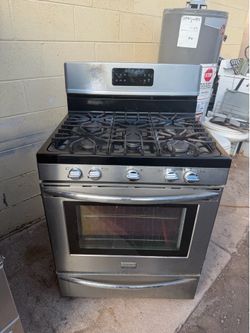 Frigidaire Gallery Stainless Steel Natural Gas Stove For Sale $300 Or Best Offer