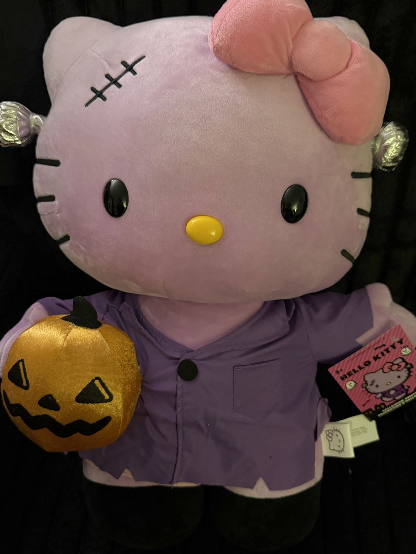 Hello Kitty Halloween Monster Greeter