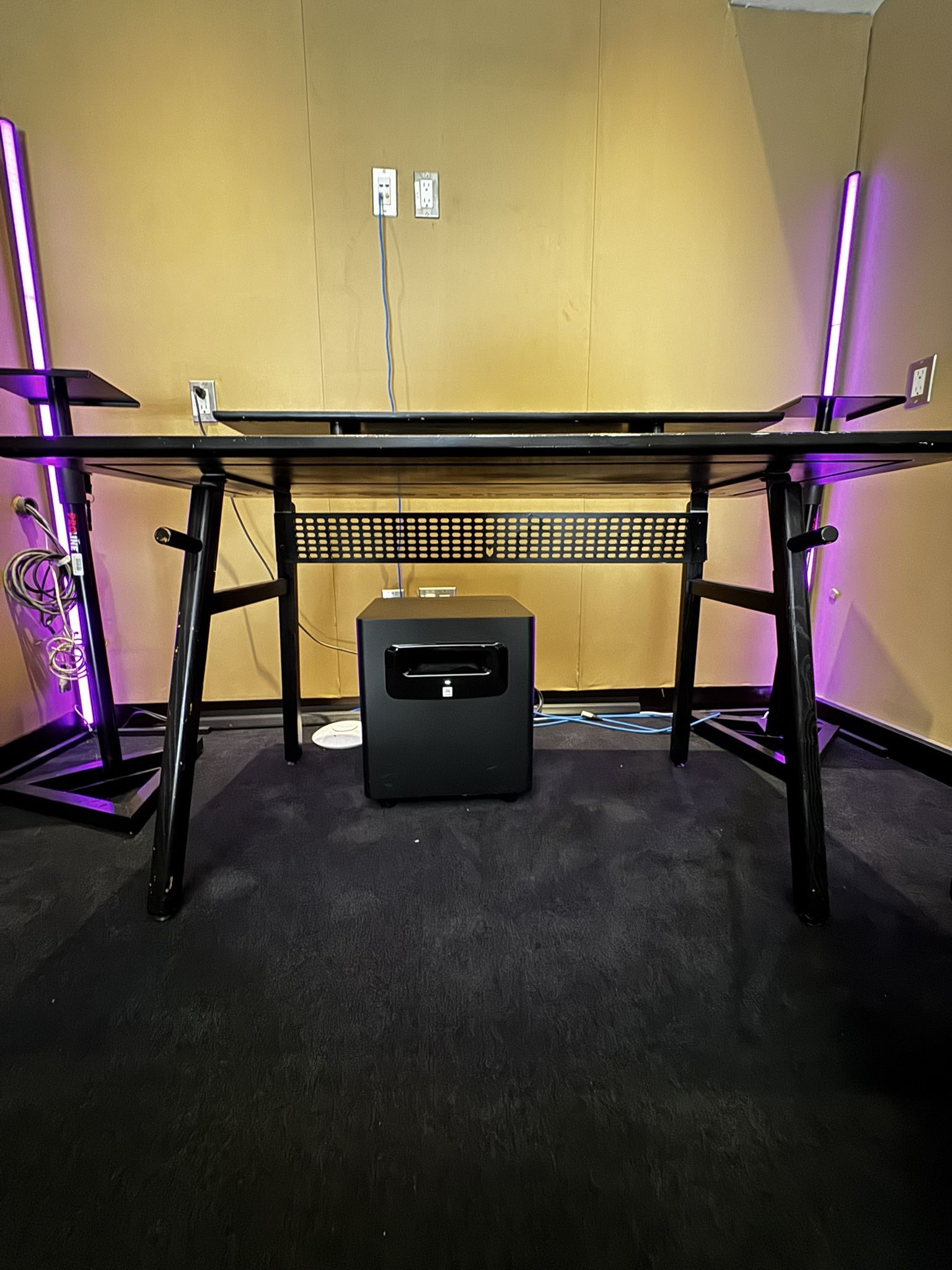 ARTIFOX MODERN DESK BLACK OAK & STAND