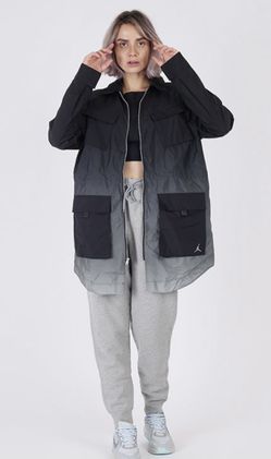 Women's Jordan Windbreaker Jacket Black CU6319-010 (Bodega) Medium  Rare