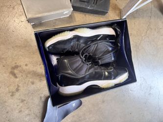 Air Jordan 11 Space Jam