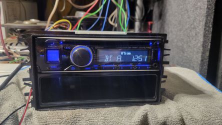 Alpine Stereo Bluetooth cd USB