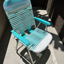 Vintage Folding Lawn Chair Metal Vinyl Tubular Vinyl Turquoise/White