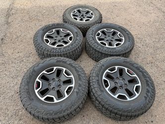 17” Jeep Rubicon wheels & tires (5x5)