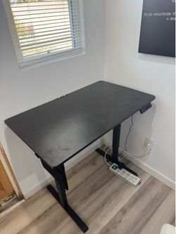 Electric Height Adjustable Standing Desk – Black