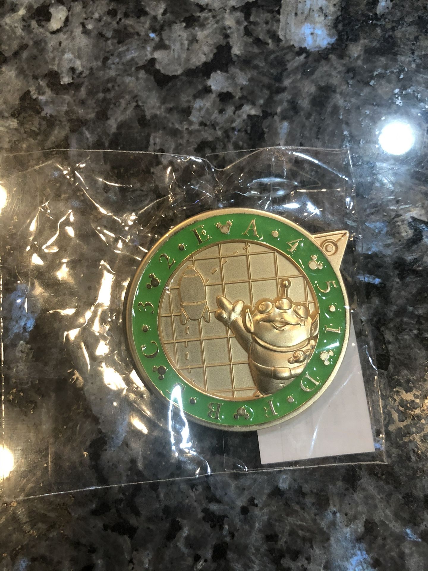 Disney Pin Quest Scavenger Hunt 2016 Toy Story Little Green Men Pin.  Size 1 1/2 inches wide.  Bought at Disneyland.  Brand new.  H