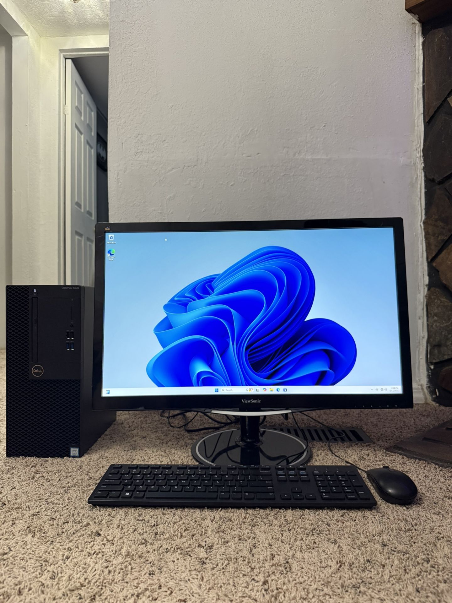i7 Dell OPTIPLEX 3070 Desktop Computer System with 27” LCD Monitor