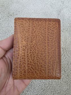 Men’s Genuine Leather Bifold Wallet Brown Elephant Grain Flip ID Vintage Style