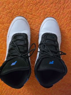 Fila Men's Size 9.5  Retro High-Top Sneakers