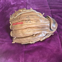 Nokona baseball Glove 