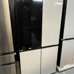 Samsung Bespoke 4 Door Flex Refrigerator With Beverage Zone In White Glass 