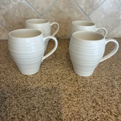 MIKASA MUGS 