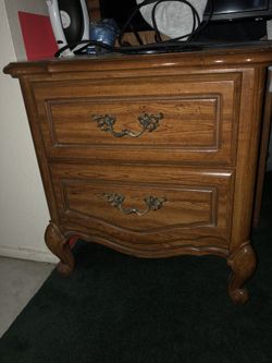 Buró de madera sólida