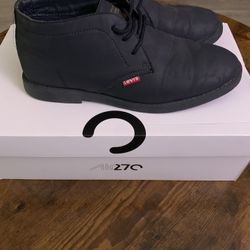 Levi’s Hightop Black Shoes