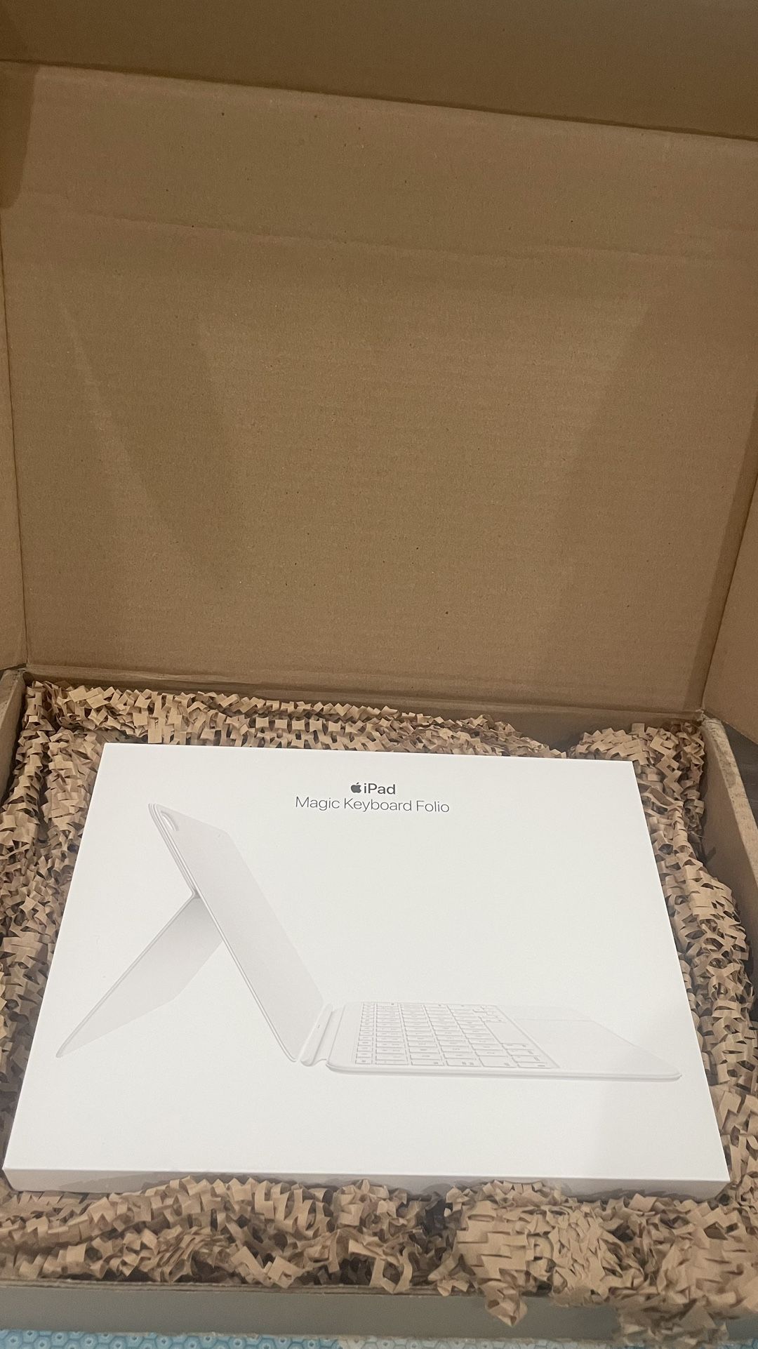 Apple Magic Keyboard Folio (A16 – Latest Version) – Open Box / Brand New