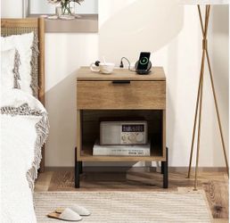 Side table w/ Drawer