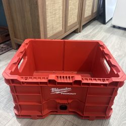 Milwaukee PACKOUT Crate Tool Storage Box