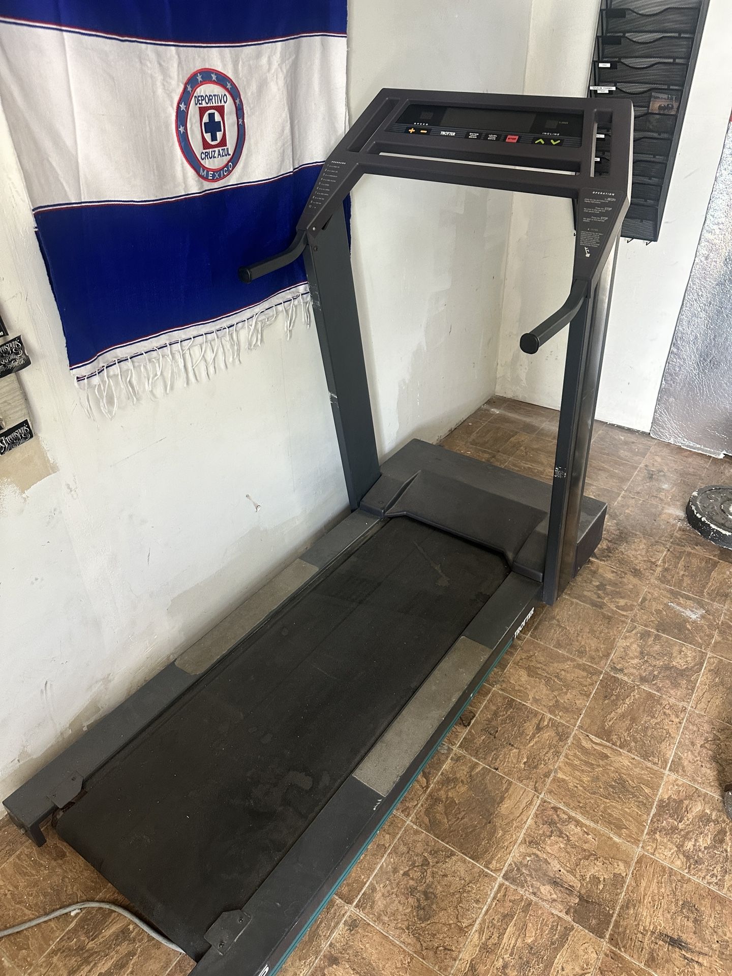 Treadmill | Incline Feature