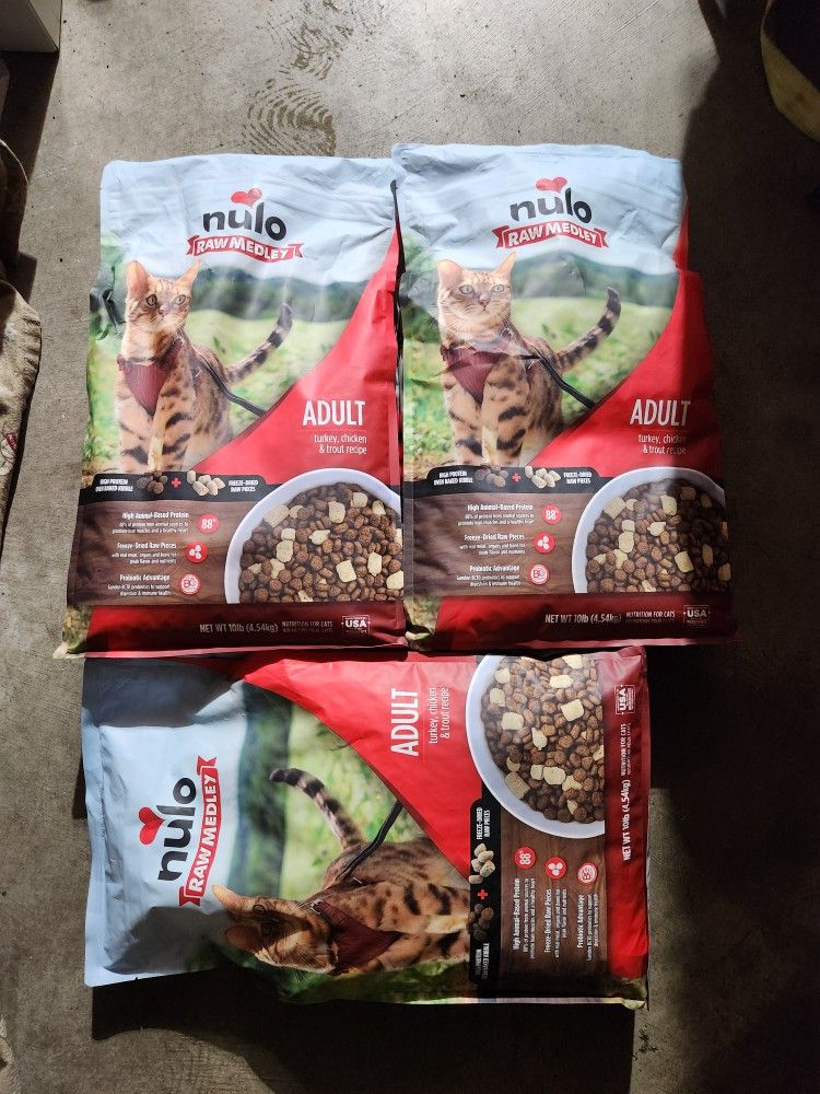 3x10lb Cat food new