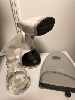 Almost NEW Steamer For Clothes + Hear Resistant Glove