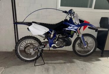 Yamaha dirt bike 250cc