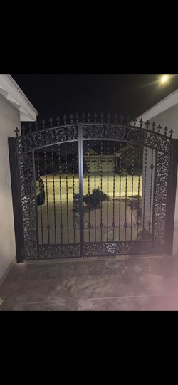 Metal Gate