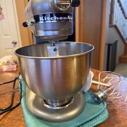 KitchenAid - Classic Stand Mixer