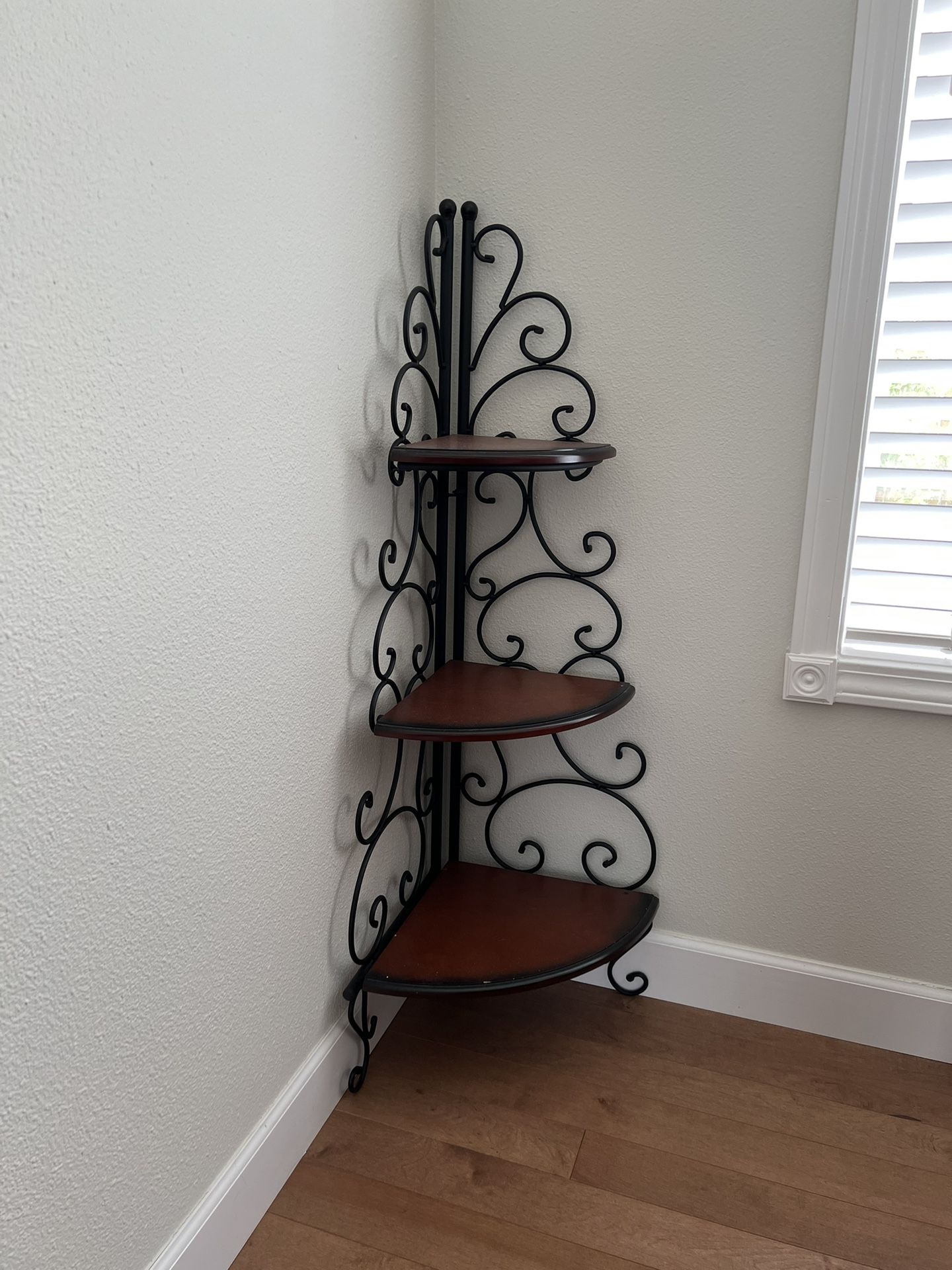 Corner Decorative Shelf