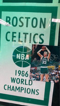 Autographed Larry bird official with 1986 banner 650$