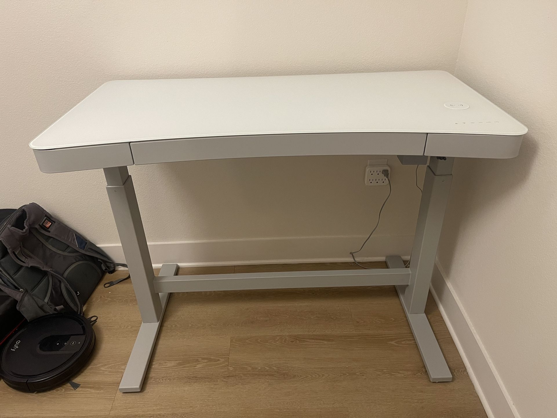 Tresanti Adjustable Height Desk